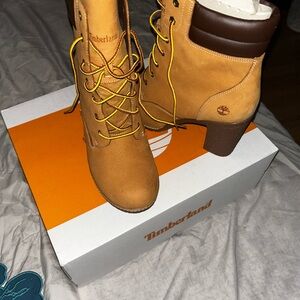 Timberland Women's Tan Lace-Up Boots